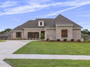 105 Porter Ridge Dr, Canton, MS 39046