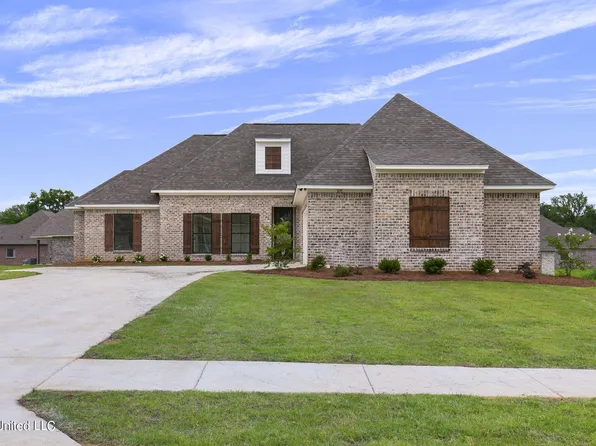 105 Porter Ridge Dr, Canton, MS 39046