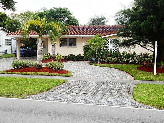 2nd image of 1430 NW 61st Ave