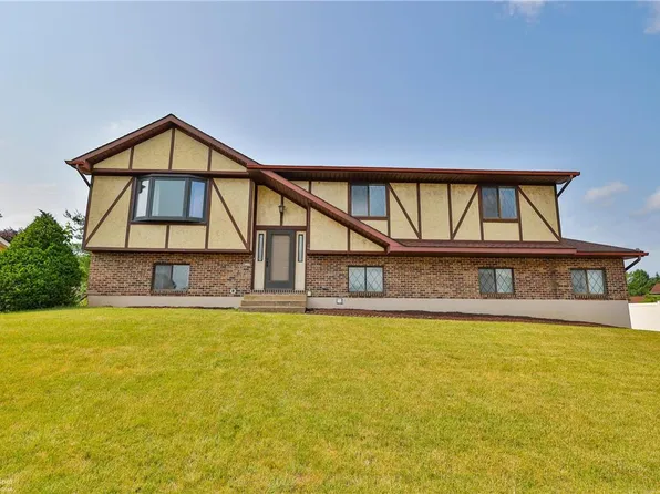 4215 Ammon Way, Whitehall, PA 18052