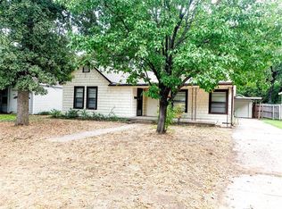 1801 Robinwood Dr, Fort Worth, TX 76111