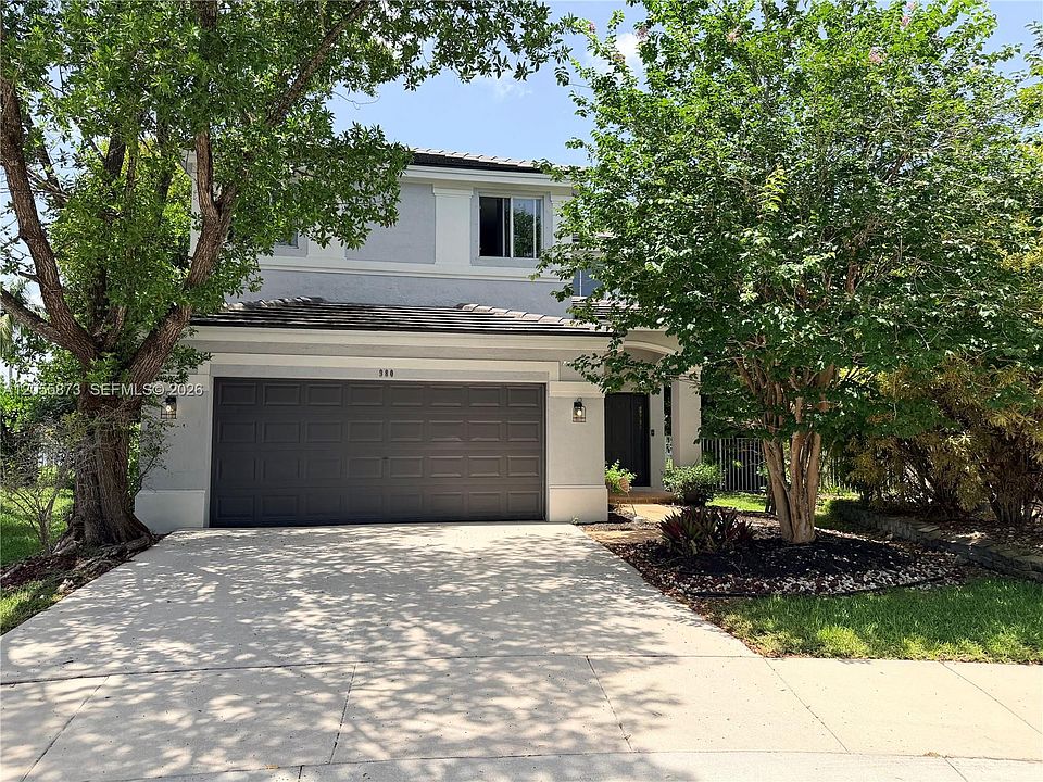 1st image of 980 Golden Cane Dr