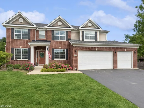 1384 W Hill St, Palatine, IL 60067