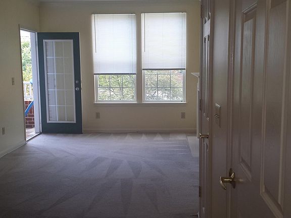3rd image of 4950 Brenman Park Dr #2XX
