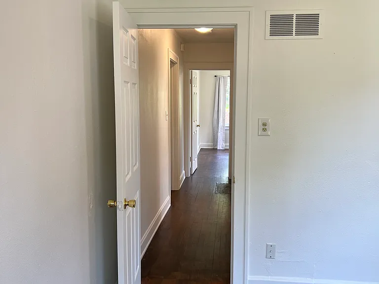 1323 N 24th St — Photo 17