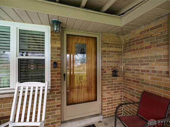 5th image of 1153 Highview Dr