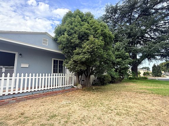 2nd image of 4112 W Victory Blvd