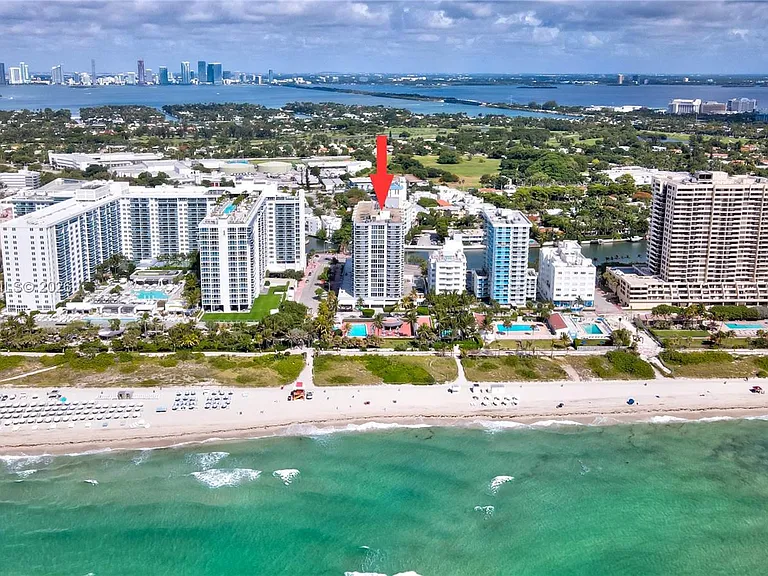 2401 Collins Ave #904 — Photo 30