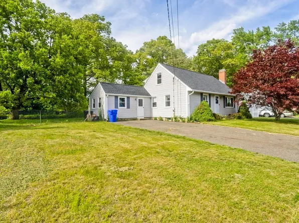 93 Moss Rd, Springfield, MA 01119