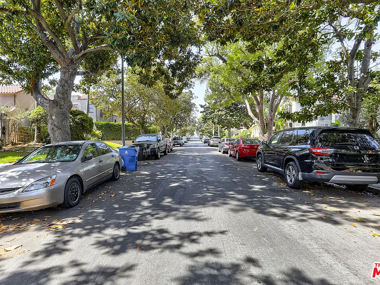 1200 S Citrus Ave #6 — Photo 2