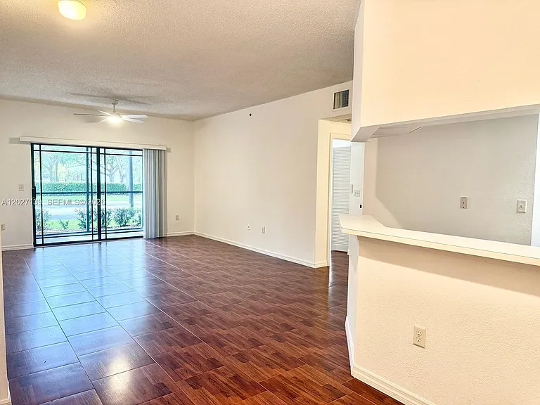 3022 Alcazar Pl #101 — Photo 3