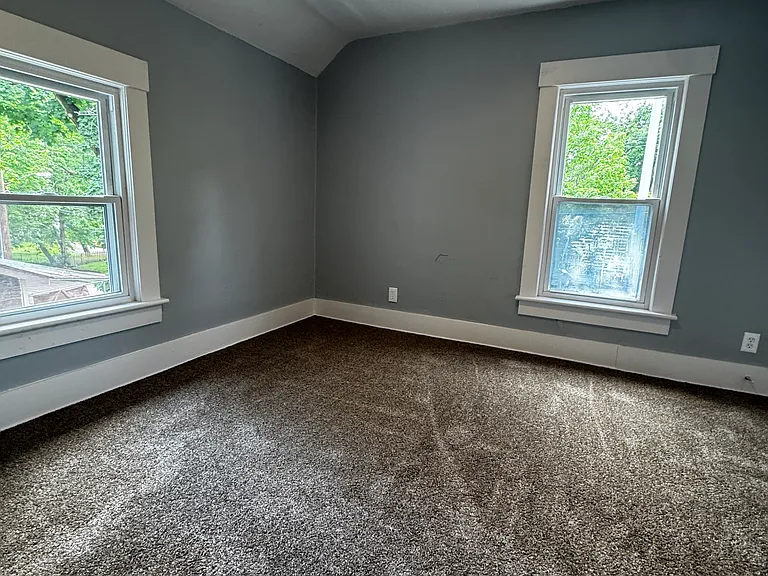 975 Collinwood Ave — Photo 13