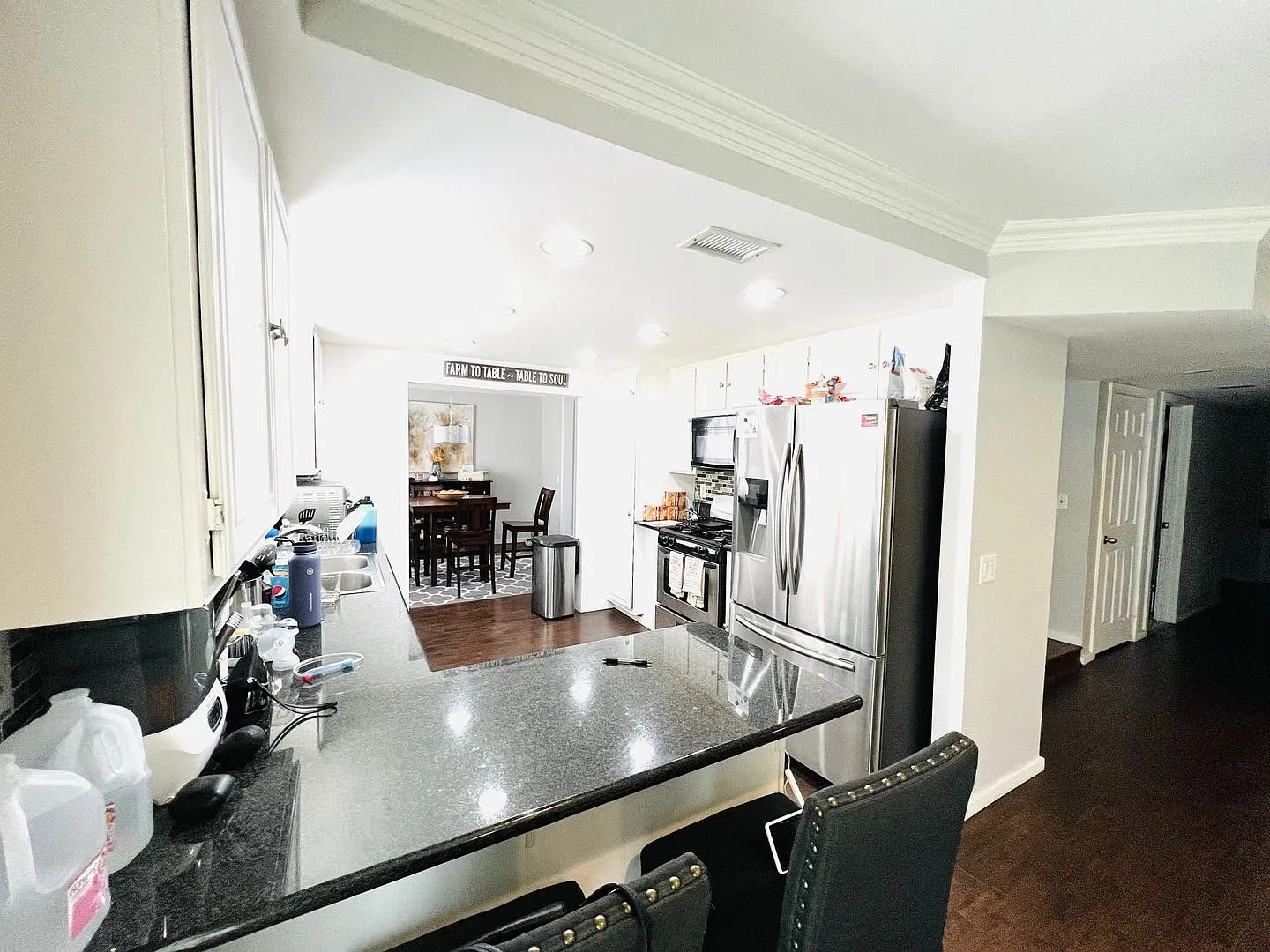 Simi Valley - 4 Bedroom 2.5 Bathroom - 10 min commute to the San Fernando Valley — Photo 4
