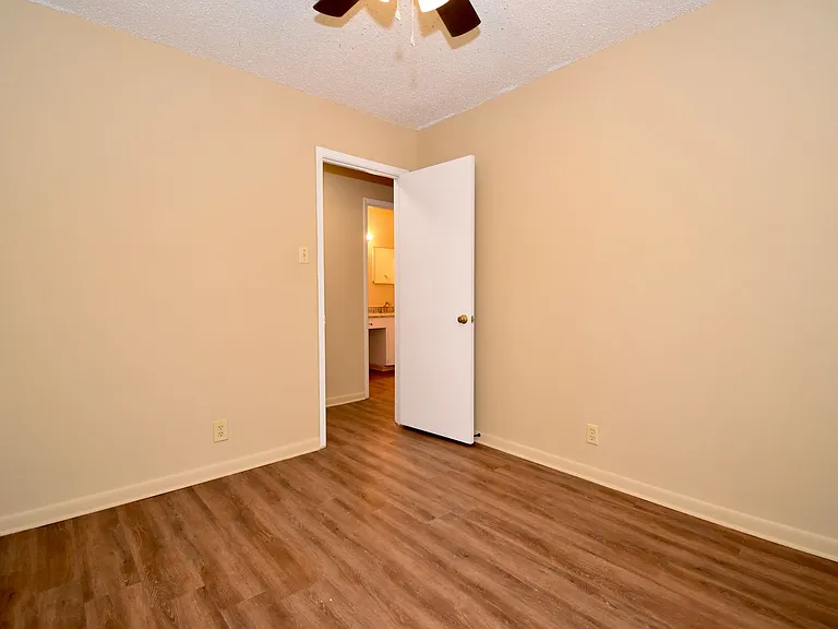 1701 W California Ave — Photo 9