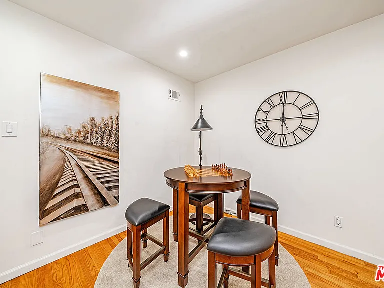 820 Alandele Ave — Photo 17