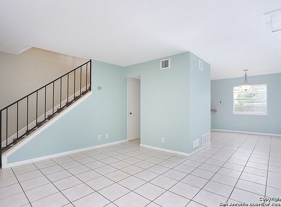4th image of 6427 Wurzbach Rd APT 35