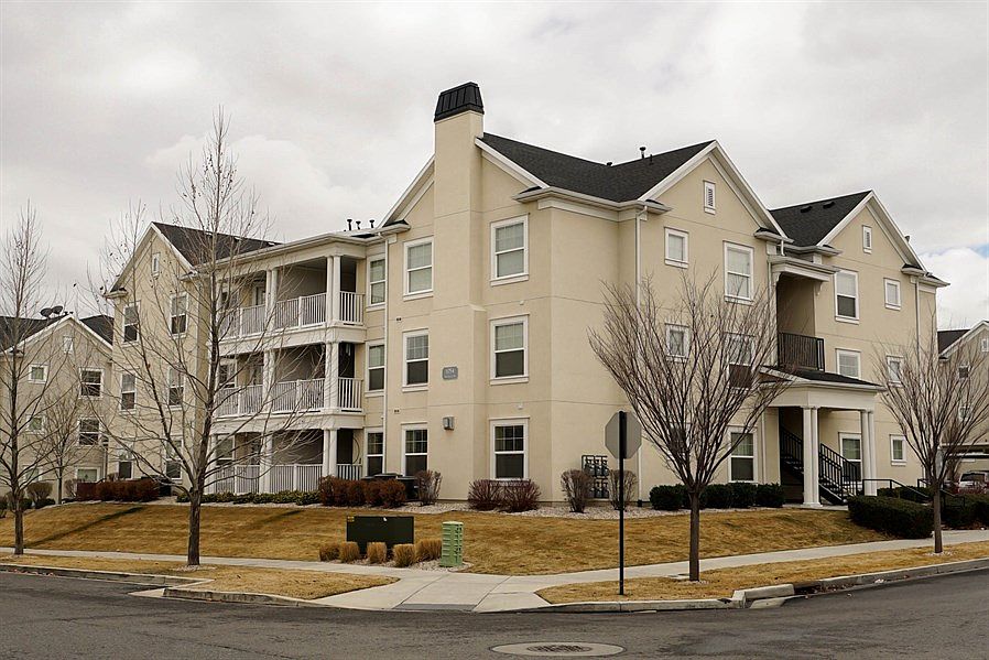 1st image of 11754 S Grandville Ave #5