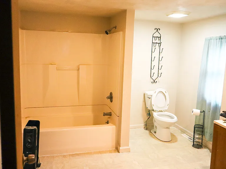 43 Park Ave #B — Photo 7