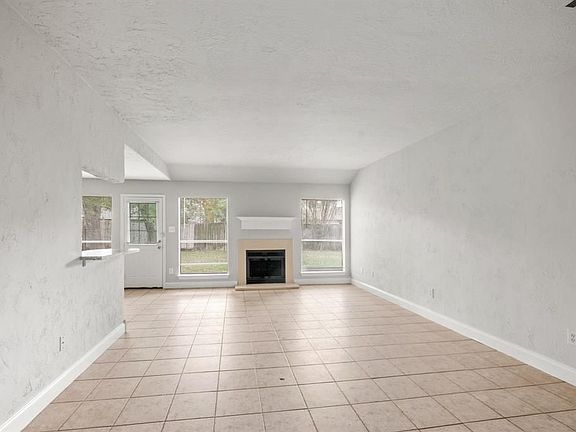 2nd image of 4002 Manordale Dr