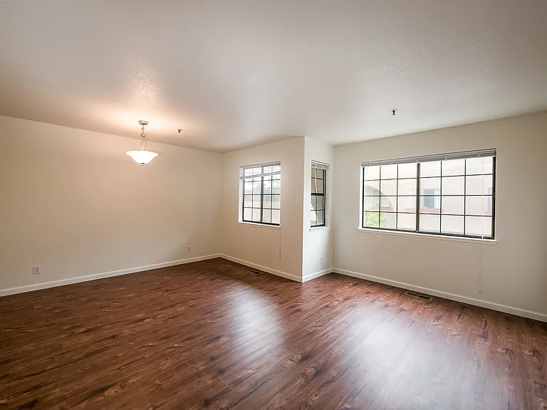 419 Dorado Ter — Photo 3