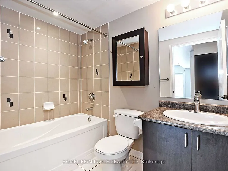 39 Ferndale Dr S #303 — Photo 14
