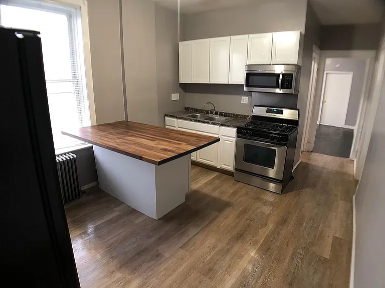 1237 S 51st Ave #2F — Photo 3