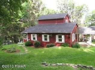 124 Cedar Tree Dr, Greentown, PA 18426