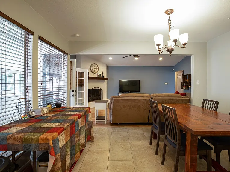 8801 Dawnridge Cir — Photo 10