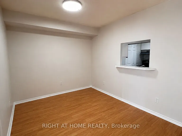 265 Enfield Pl #511 — Photo 4