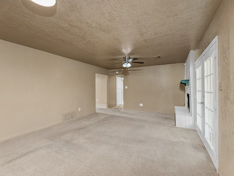 4708 NW Cheryl Blvd — Photo 5