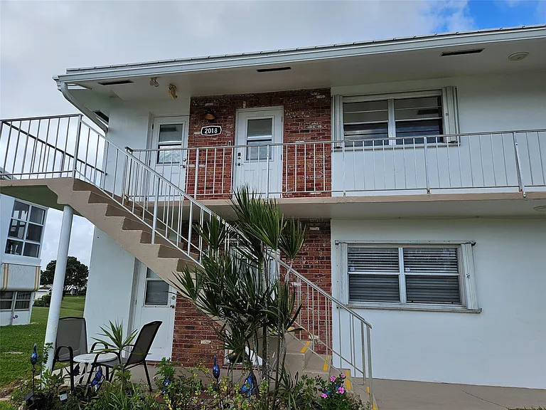 2751 E Golf Blvd #2018 — Photo 2