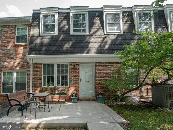 100 W Montgomery Ave APT 8, Ardmore, PA 19003