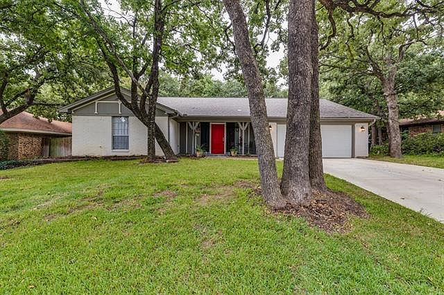 1st image of 6828 Shadydale Dr