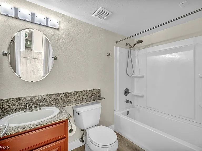 5118 S Jones Blvd #206 — Photo 16