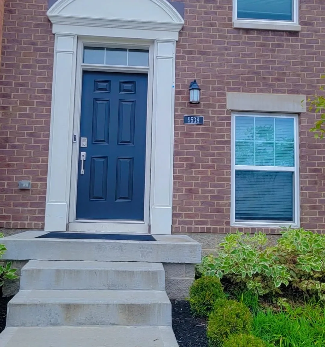 3 bed, 2073 sqft, $2,500 — Photo 1