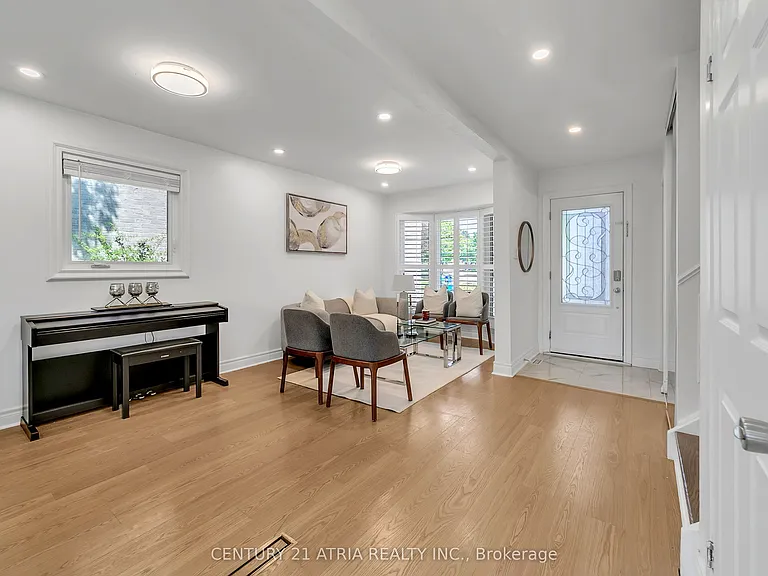 10 Park Lane Cir — Photo 10