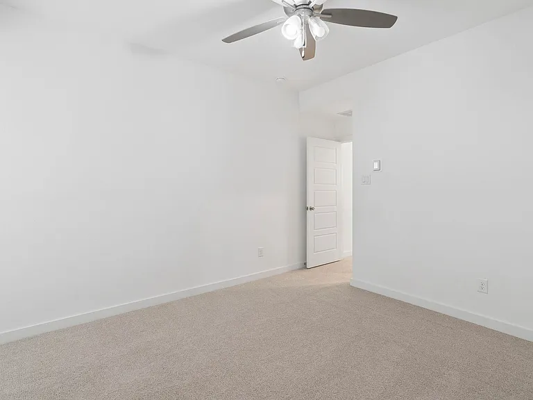 1905 Rhea Ct — Photo 26