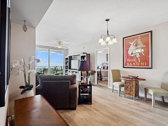 2nd image of 3020 NE 32nd Avenue #1211