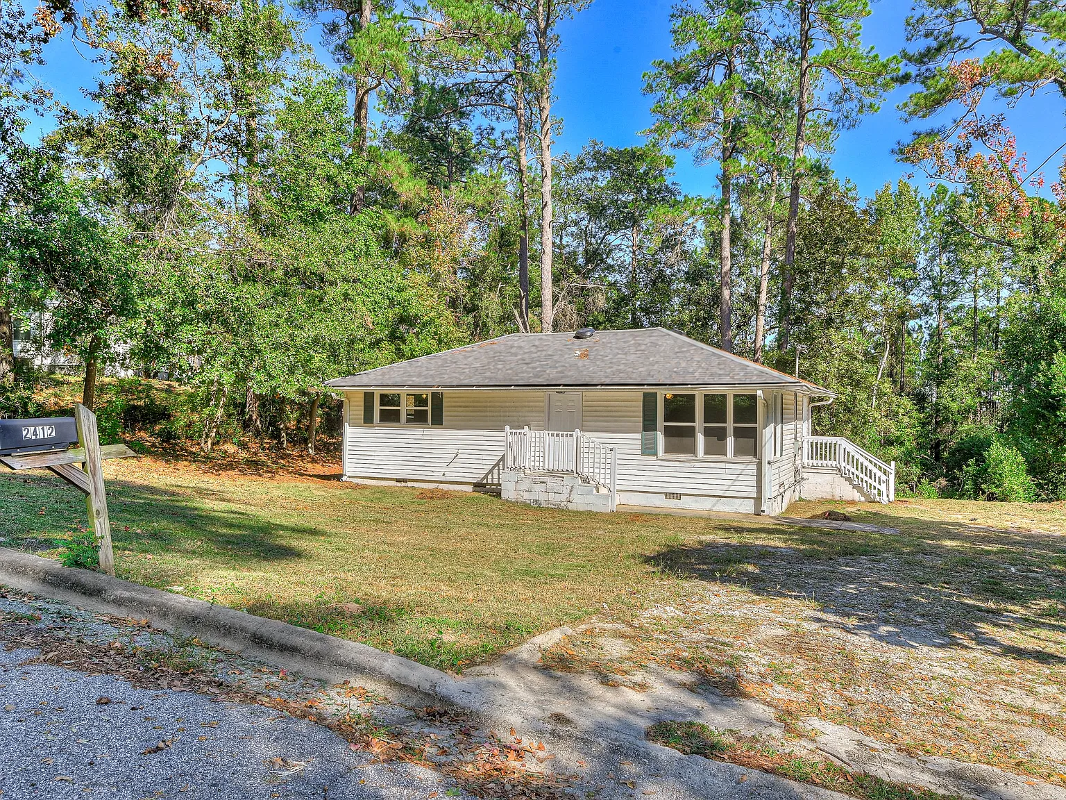 3 bed, 1200 sqft, $1,500 — Photo 3