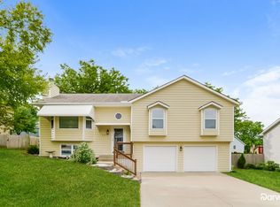 1613 W Pelham Path, Raymore, MO 64083