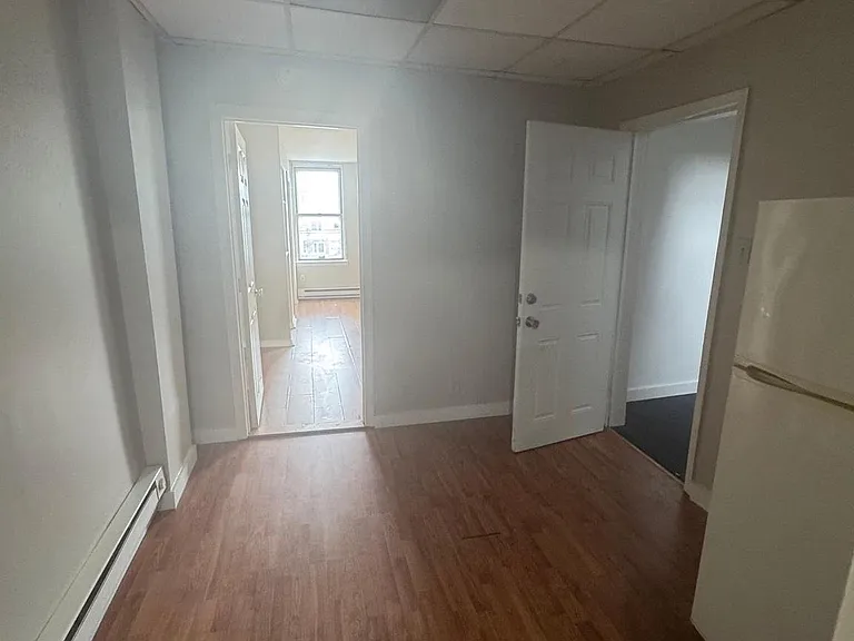 2037 N 8th St #2F — Photo 12