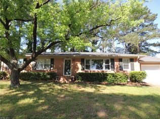 2929 E Point Dr, Chesapeake, VA 23321