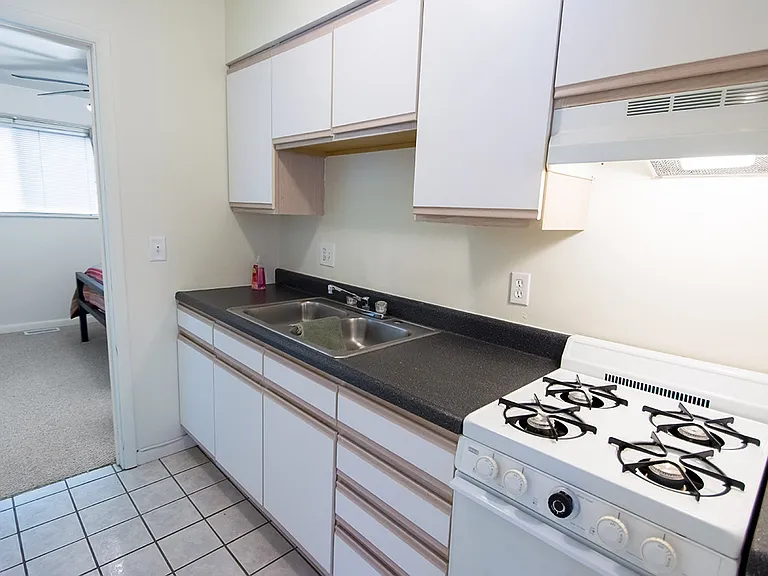 The Grove Apartments — Photo 21