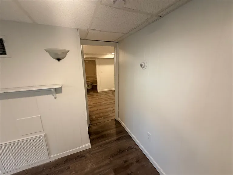 128 Water St #B4 — Photo 5