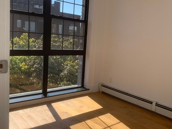 3rd image of 56 Jefferson St #2RR