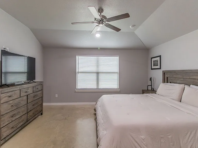 1715 Dryden Ave — Photo 31