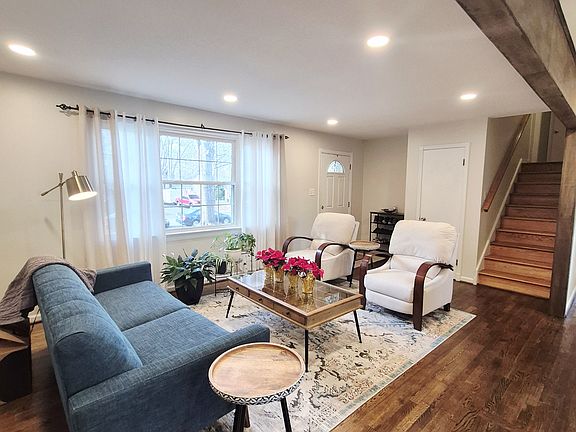 4th image of 4407 Longleaf Dr