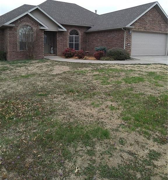 1st image of 156 W Whitney Ln