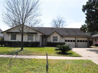 8407 Edgemoor Dr, Houston, TX 77036