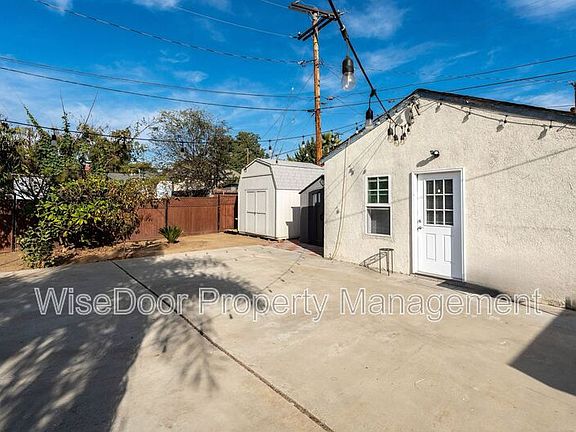 3rd image of 11745 Broadway